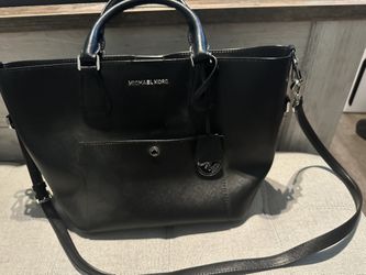 Micheal Kors Purse 