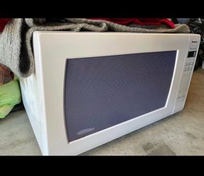 Microwave. Countertop