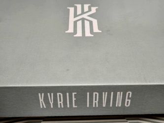 Size 11.5 Kyrie Irving Flytrap V