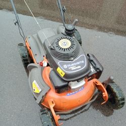 Self-propelled Honda Lawn Mower