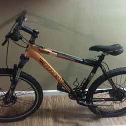 26“ Trek  6000 Series Bicycle 