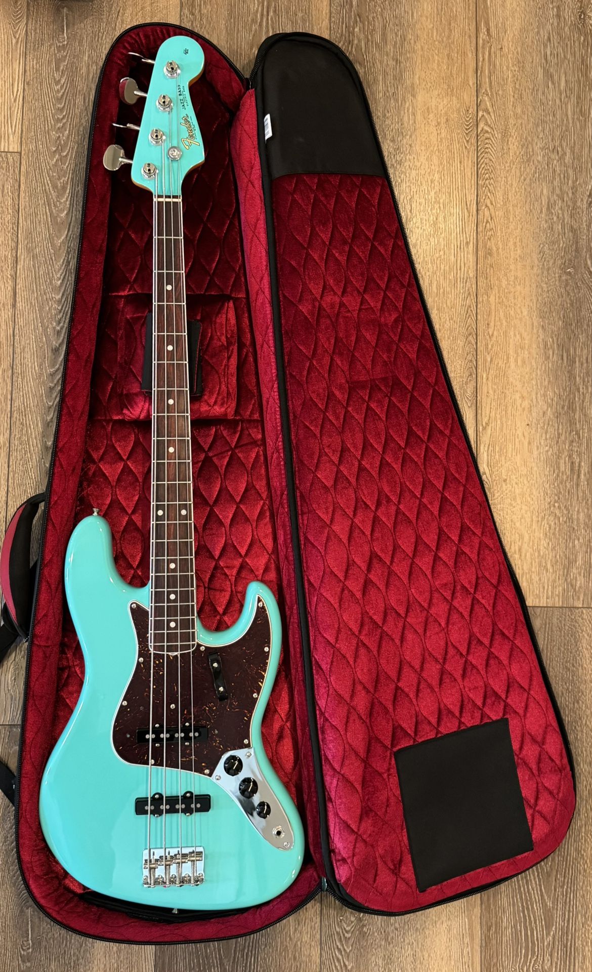 Fender American Vintage II 1966 Jazz Bass Guitar Sea Foam Green