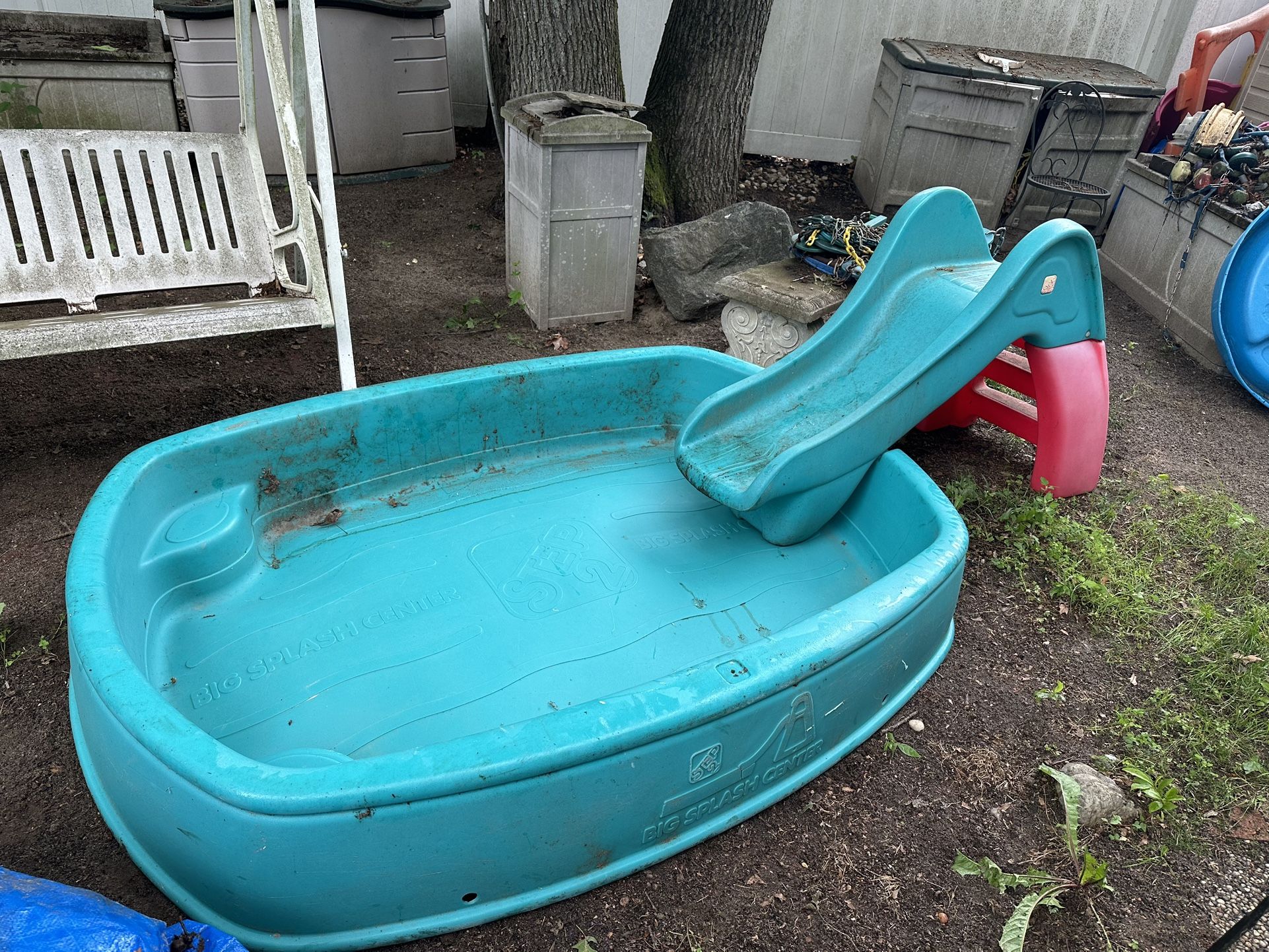 Step2 Big Splash Pool with Slide – Rare & Fun!