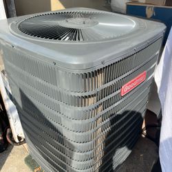 Goodman AC 2.5 Ton Condenser Unit 