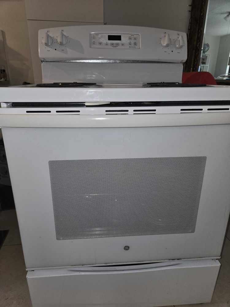 GE Electric Stove – Great Condition! – $85