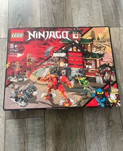 LEGO Ninjago Dojo Temple Set 71767