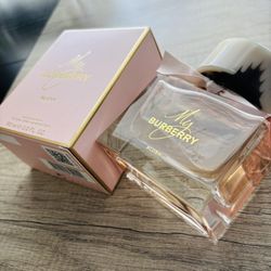 🌸 My Burberry Blush – 90ML 💕 Elegant & Floral Perfume