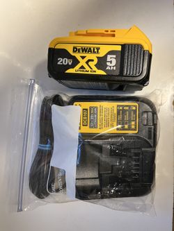 New Dewalt 20V XR 5AH 
