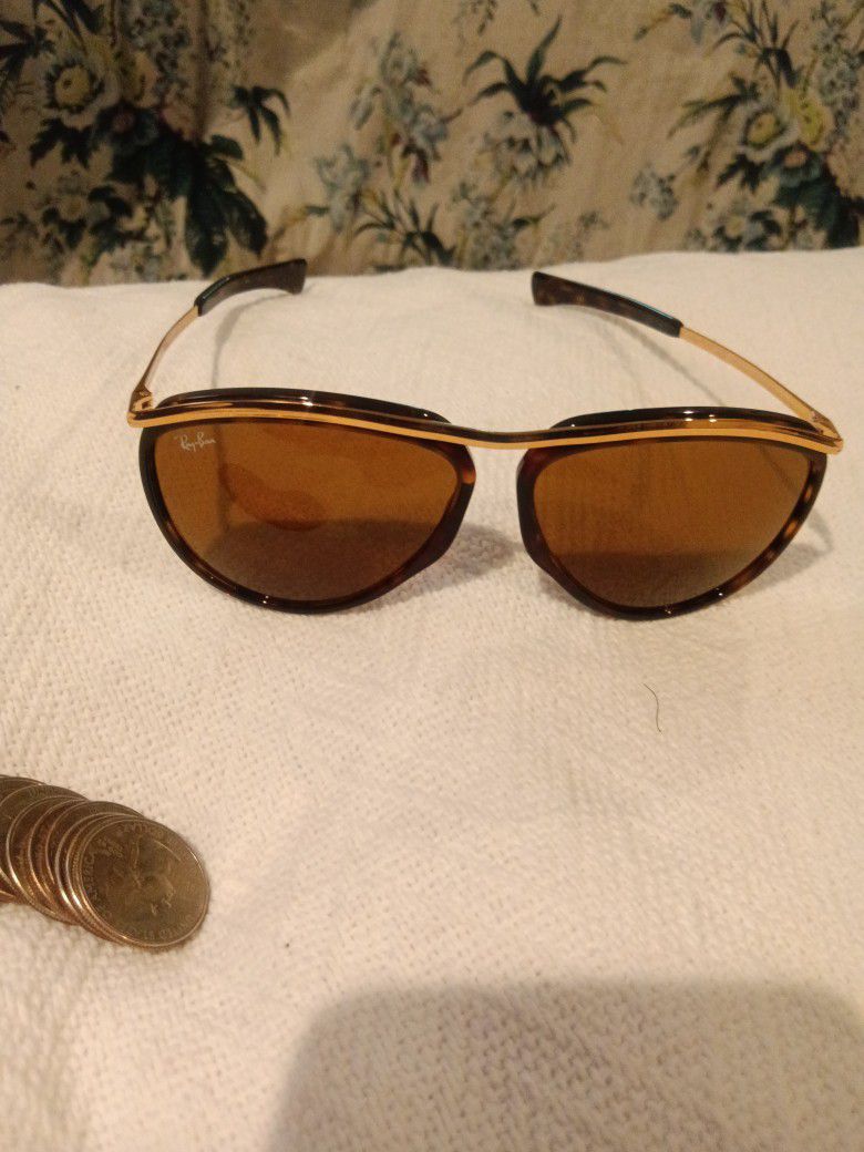 Ray-Ban Sunglasses for Sale in Houston, TX - OfferUp