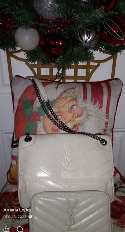 FIRM IN MERCED‼️ BEAUTIFUL PURSE SET SELLING TOGETHER WILL MAKE A GREAT MOTHERS DAY GIFT 💐 🎁