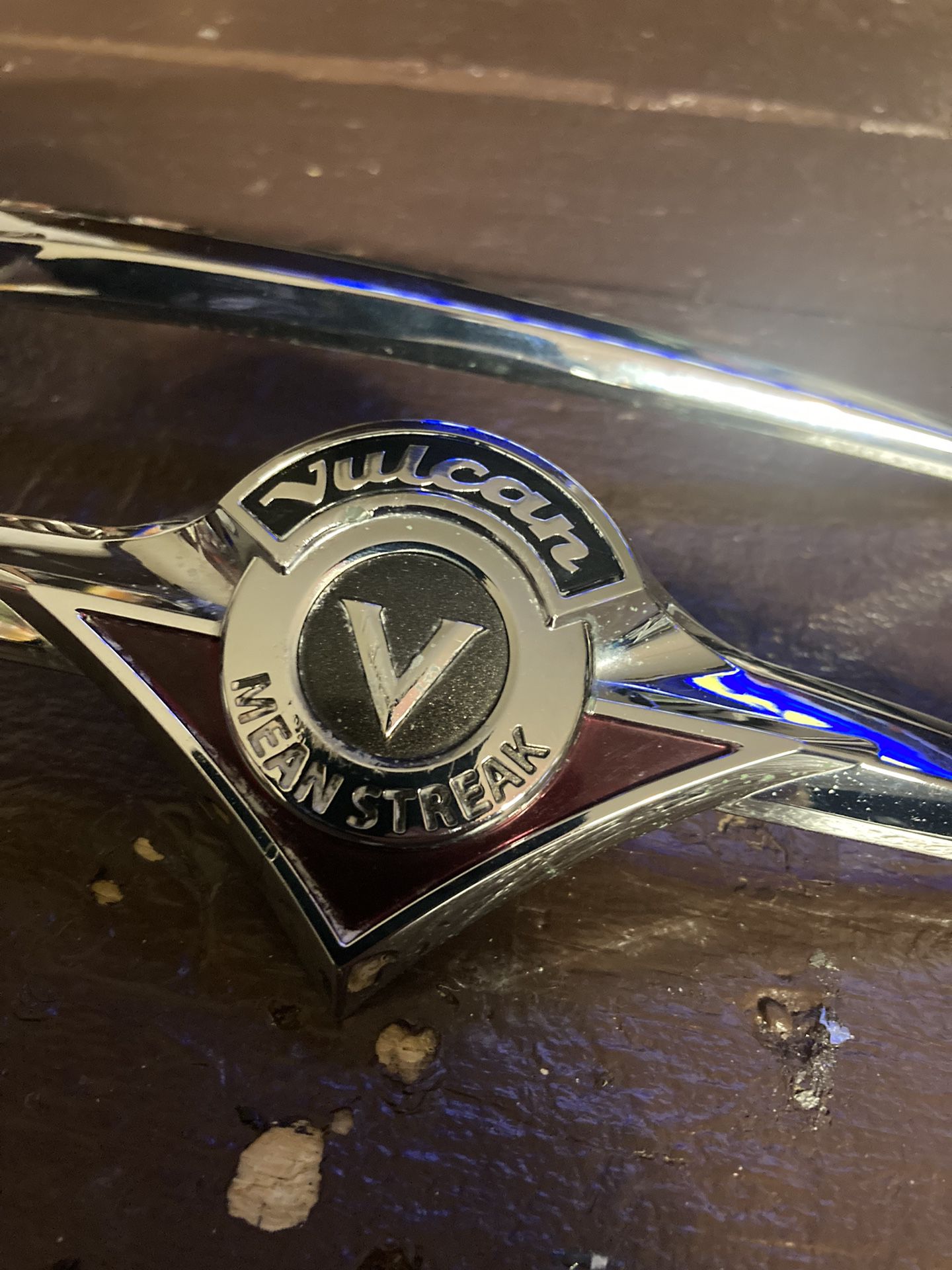2008 Kawasaki Vulcan, gas tank badges