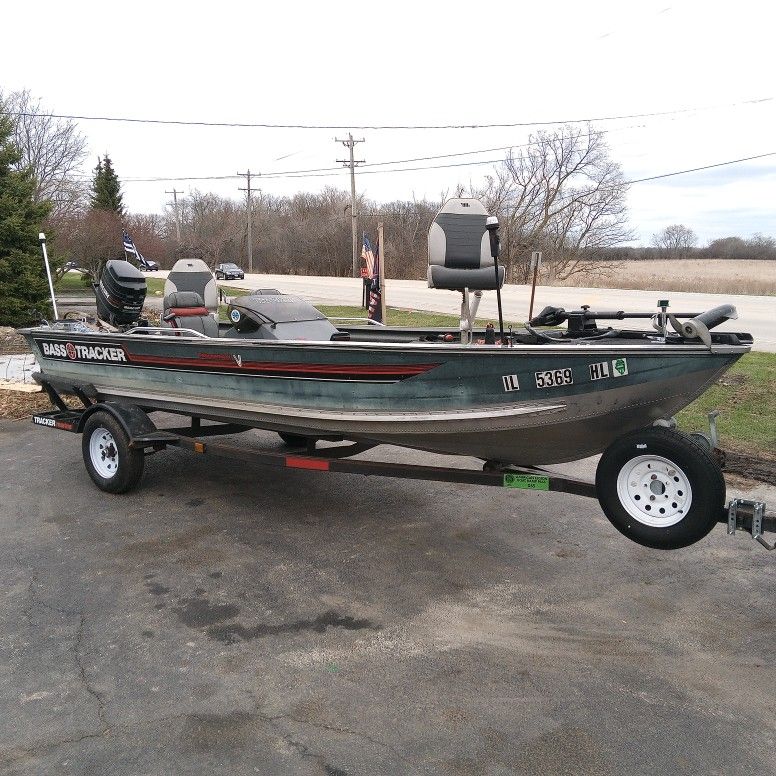 1988 BASS TRACKER V17