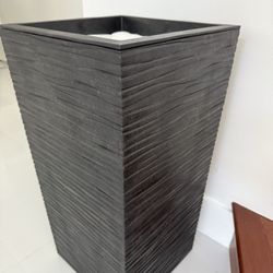Modern And Sleek Design 13.5 in. x 26 in. Self-Watering Pot, Perfect Condition. 
