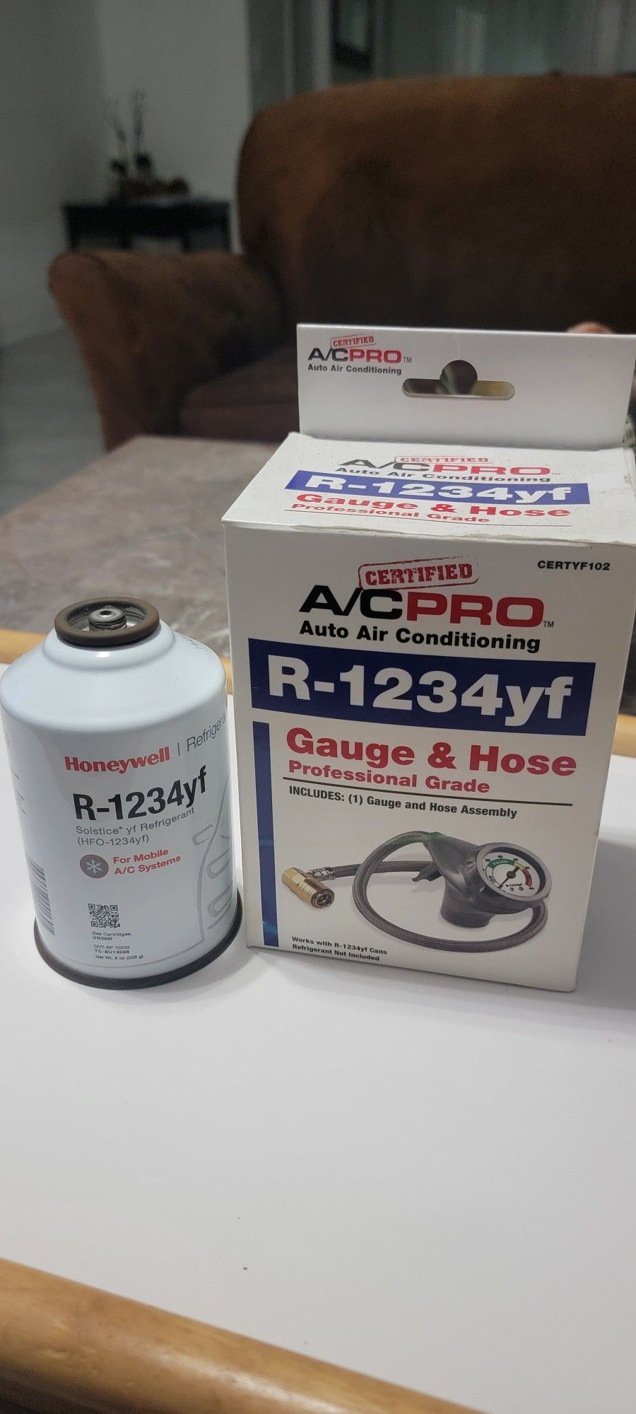 1234 Brand New AC Refilling system and extra bottle