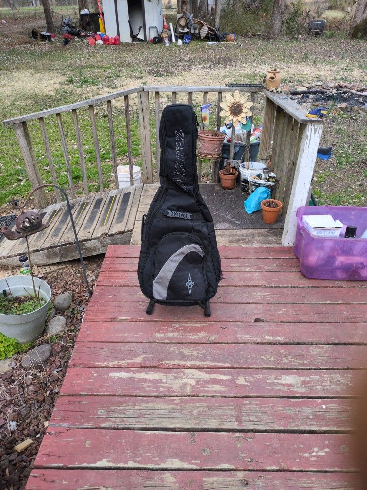 Guitar Stand