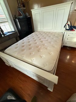 Queen size bed, bed frame, and box spring