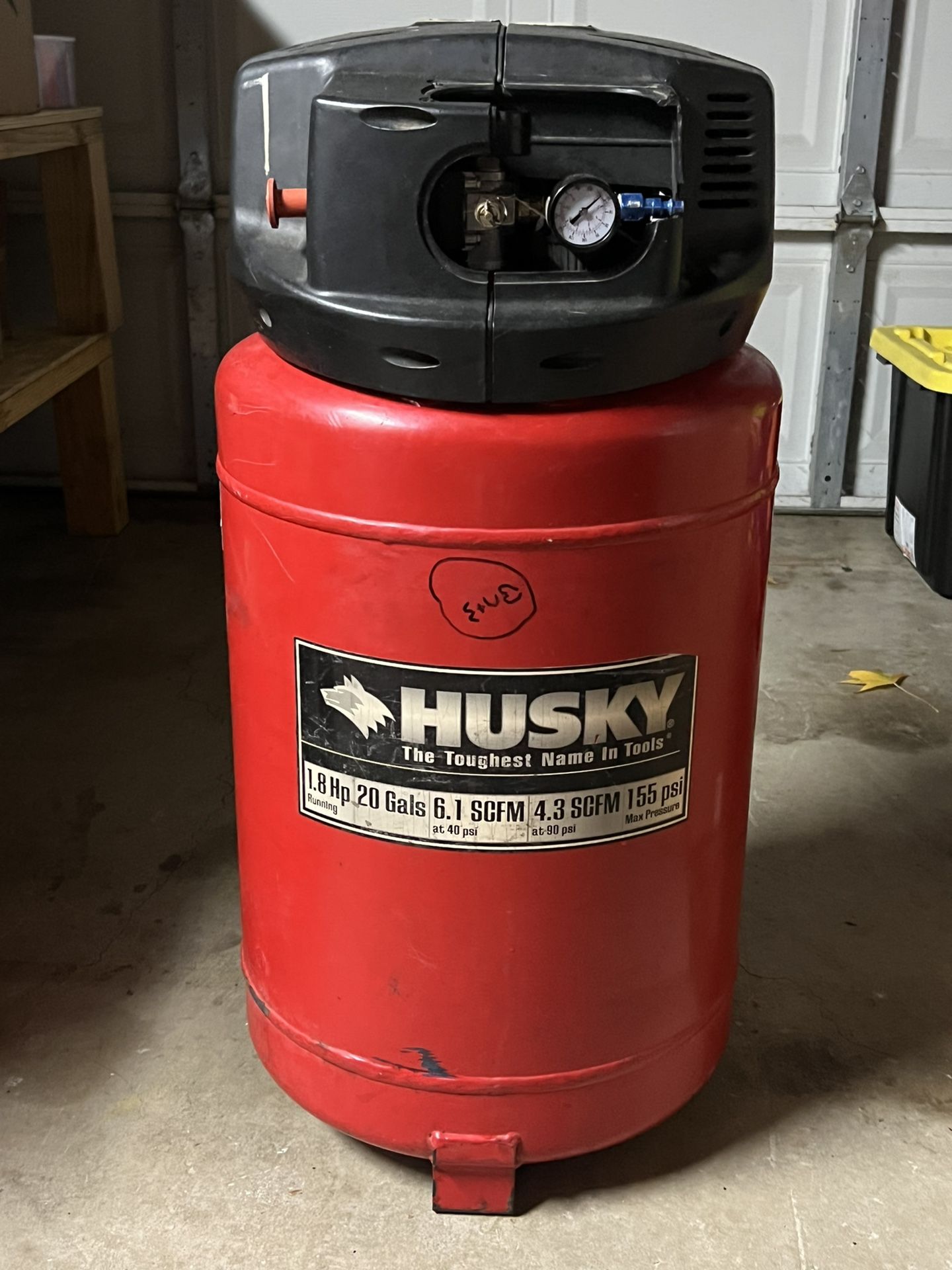 husky 20 gallon 1.8 hp air compressor 155 psi
