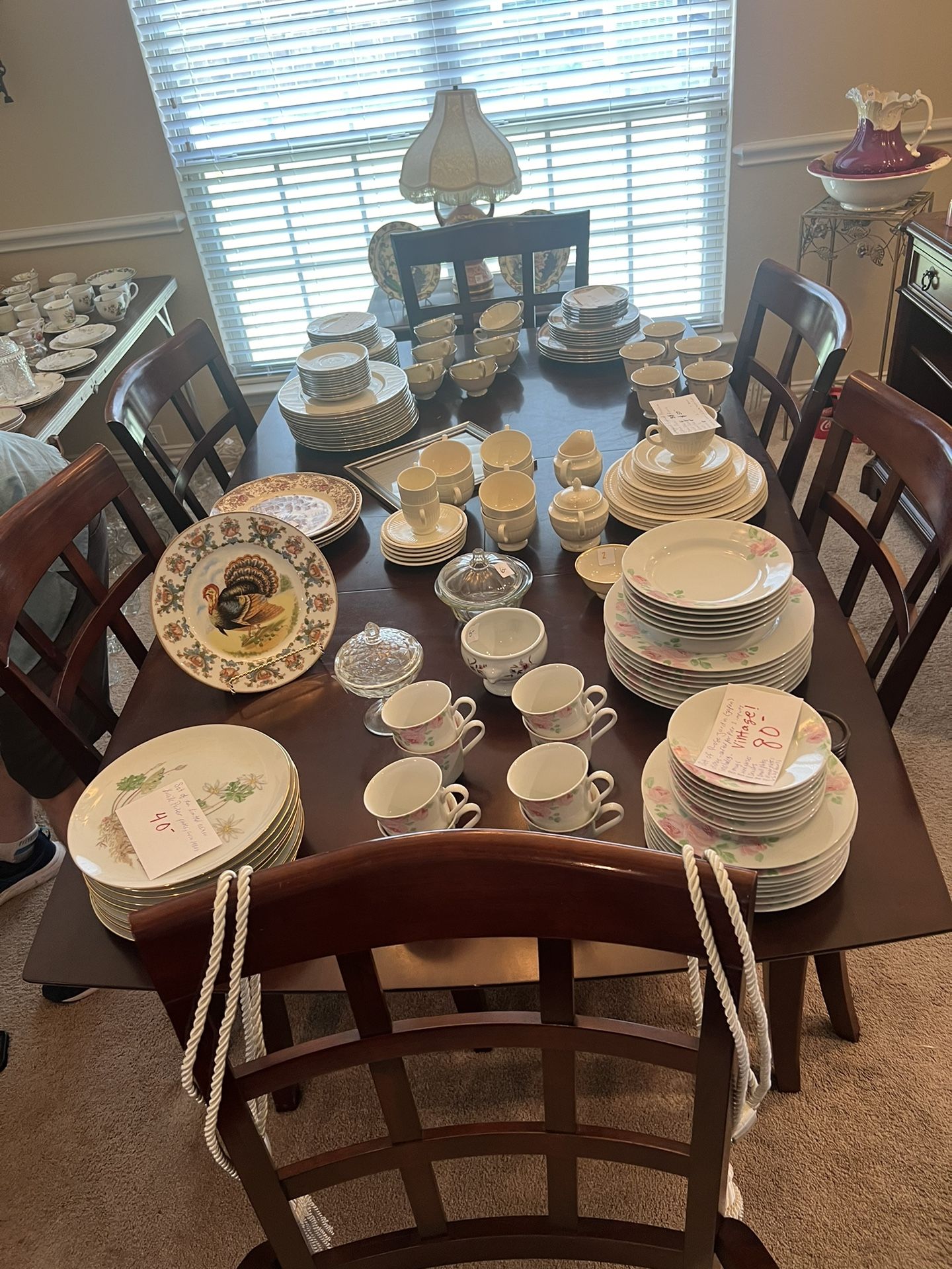 Dining Room Table And Chair Set