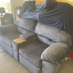 Dual Recliner Loveseat 