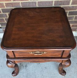Ashley End Table (Rustic Brown)