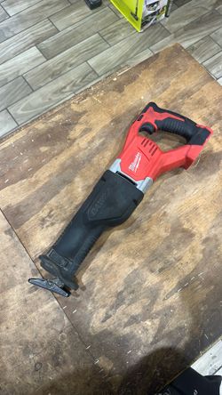 Milwaukee M18 18V Lithium-Ion Cordless SAWZALL Reciprocating Saw (Tool-Only)
