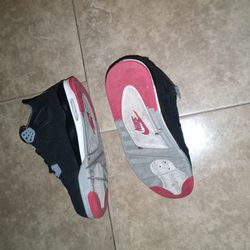 Jordan Retro 4s 