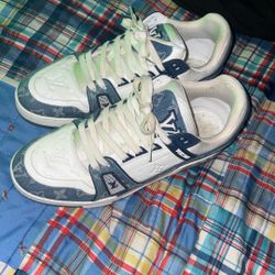 Louis vuitton Lv trainer sneakers no insoles size 10