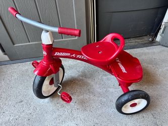 Radio Flyer Kids Tricycle