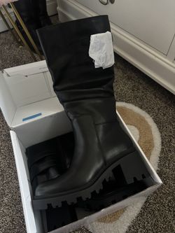 NEW BLACK BOOTS