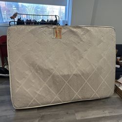 Full Size Mattress- Like New!