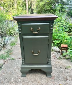 Solid Wood Mahogany Green Nightstand