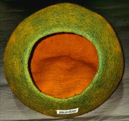 MUD BAY FELT CAT CAVE CAT BED