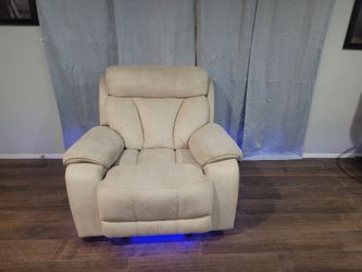 Basically New Rocking Recliner With Leds