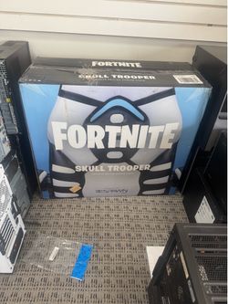 🎮 Fortnite Skull Trooper Gaming Chair – NEW in Box – Moving Sale! 🎮