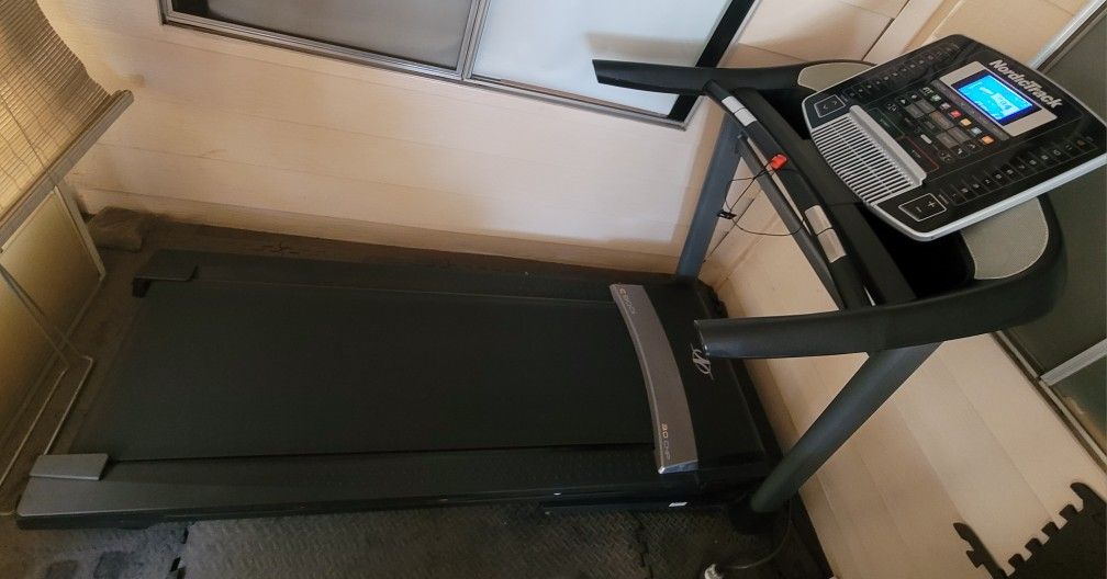 Treadmill NordicTrack C900i