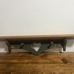 Pine Wood Heart Shape Wooden Shelf 