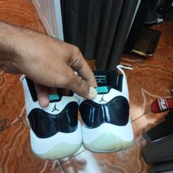 Jordan 11 Concord Low