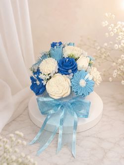 Bouquet de velas azul y blanco hecho a mano