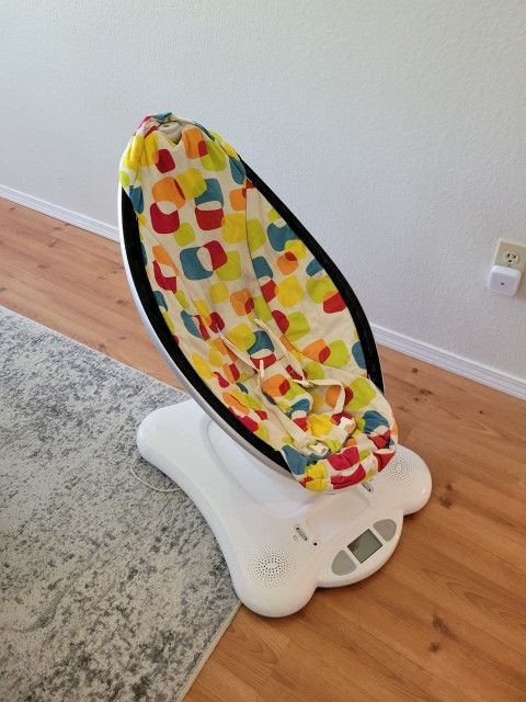 Mamaroo baby Rocker Swing