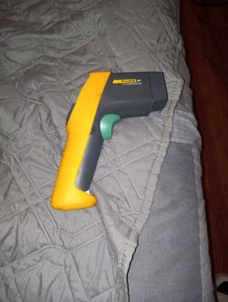 Fluke 561 iR Thermometer 