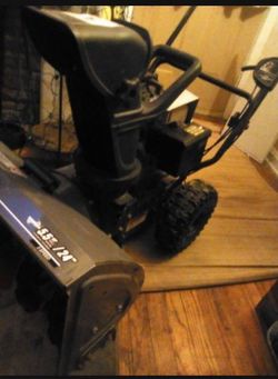 After New Years Special For Only $160 Bucks Craftmans 3 Speed 24" 5.5 HP Snow Removal
