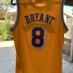 Lakers “Throw Back “ Jersey