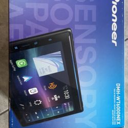 Pioneer Floating Screen !!!