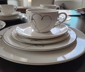 Mikasa Lovestory 5 piece Dinnerware Set. 4 sets