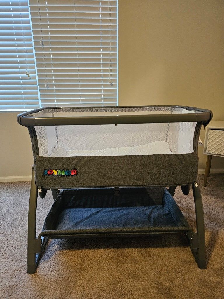Joymor Bassinet Barely Used