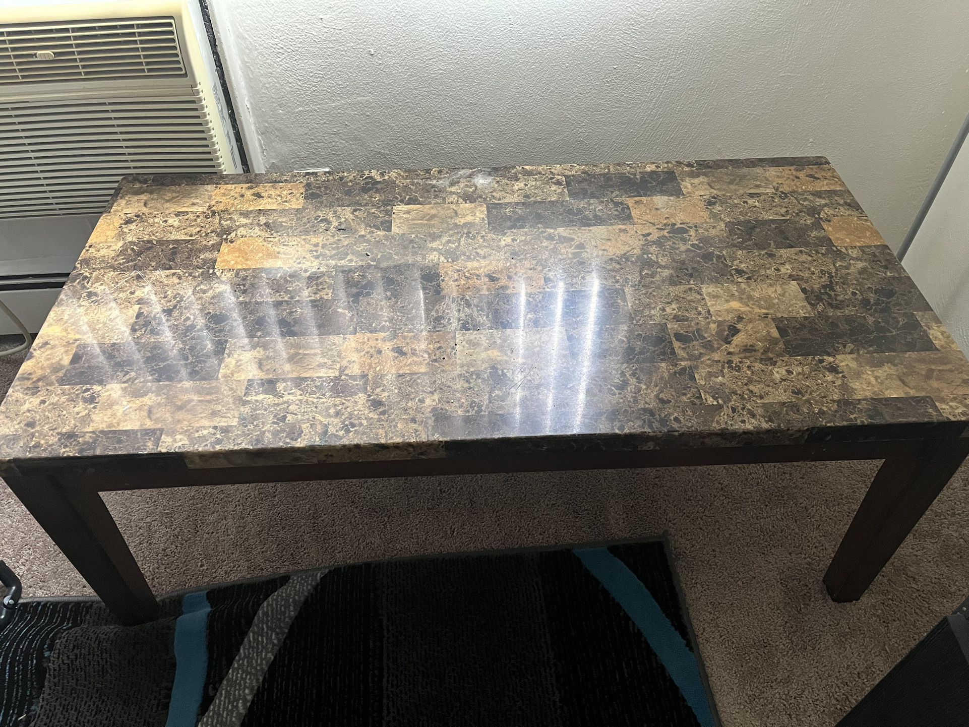 Small Living Room Table With 2 Matching end Tables