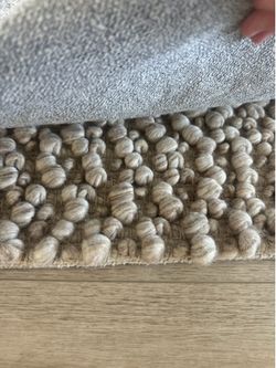 Living spaces rug