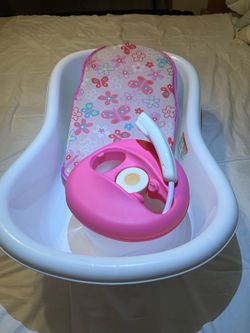 Baby girl tub
