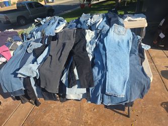 Huge yard sale sat and sun