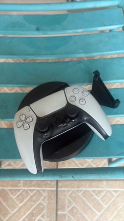 PS5 Console pink